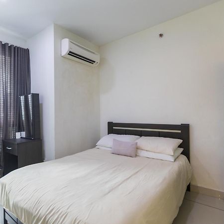 Sky Suites George Town Exterior foto